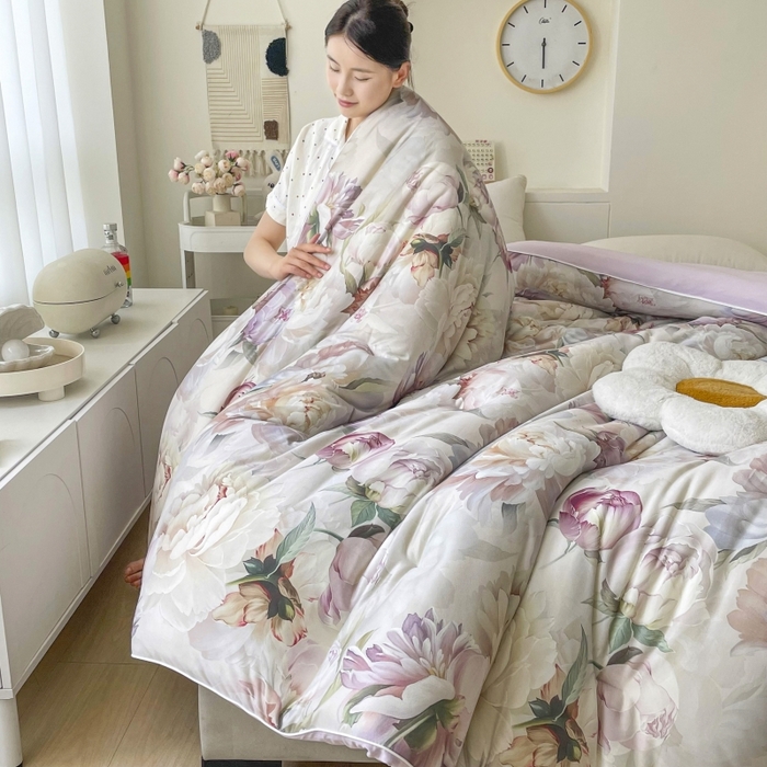 91家纺网 家纺一手货源 找家纺 小禹仔家纺  2025新款亲肤柔软大豆被数码印花针织棉大豆被冬被子被芯春秋被 漫山花影