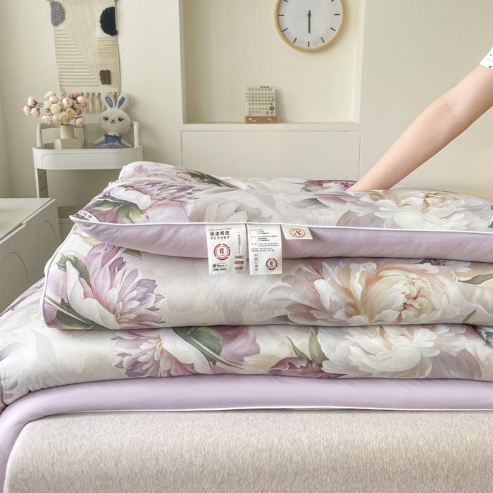 91家纺网 家纺一手货源 找家纺 小禹仔家纺  2025新款亲肤柔软大豆被数码印花针织棉大豆被冬被子被芯春秋被 漫山花影