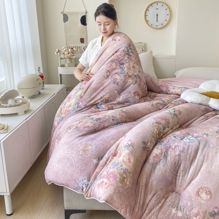 91家纺网 家纺一手货源 找家纺 小禹仔家纺  2025新款亲肤柔软大豆被数码印花针织棉大豆被冬被子被芯春秋被 陌野咖