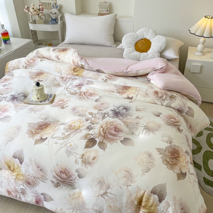 91家纺网 家纺一手货源 找家纺 小禹仔家纺  2025新款亲肤柔软大豆被数码印花针织棉大豆被冬被子被芯春秋被 俏佳人咖