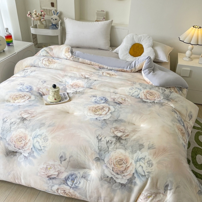 91家纺网 家纺一手货源 找家纺 小禹仔家纺  2025新款亲肤柔软大豆被数码印花针织棉大豆被冬被子被芯春秋被 云裳兰