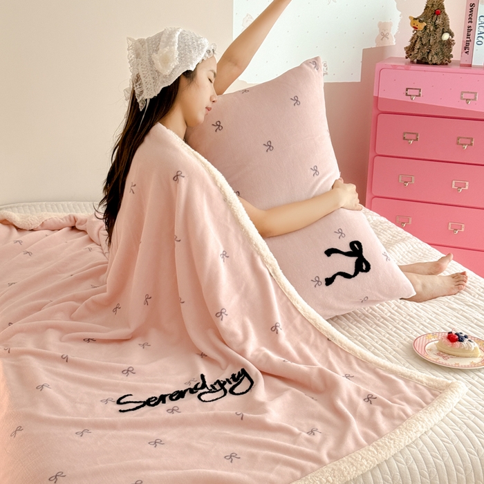 91家纺网 家纺一手货源 找家纺 （总）布柔 2025新款高克重加厚印花毛巾刺绣牛奶绒羊羔绒盖毯双层毛毯午休毯卡通多功能沙发毯子