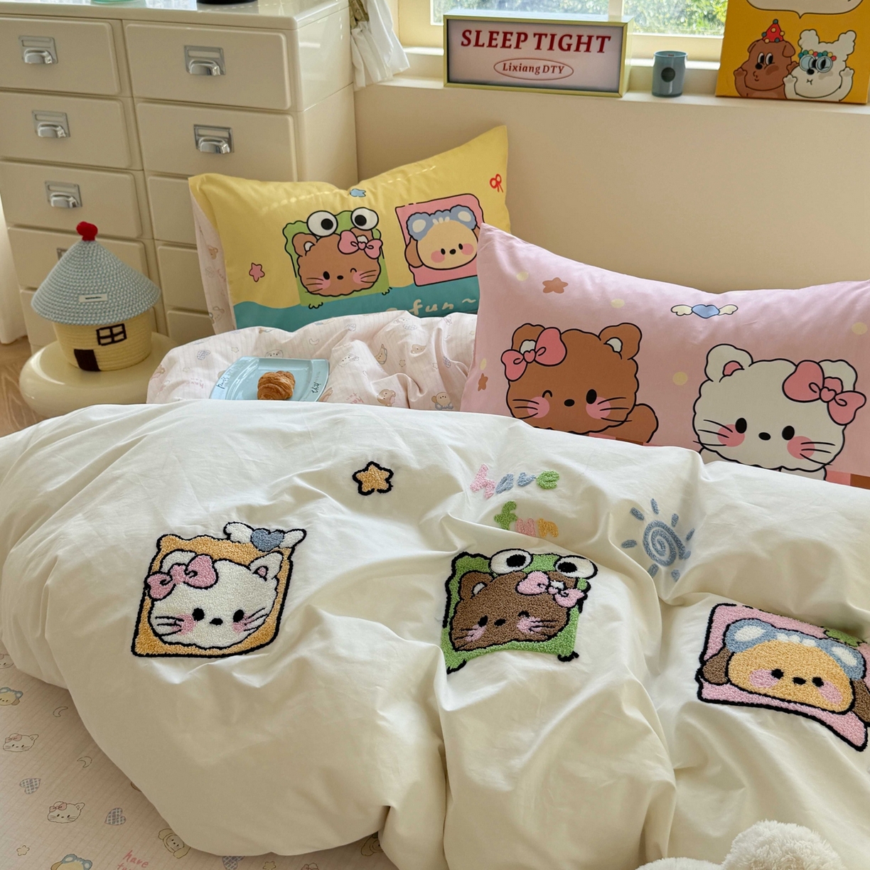 91家纺网 家纺一手货源 找家纺 柚子YOUTH 2025新款全棉纯棉印花毛巾绣四件套 相框猫