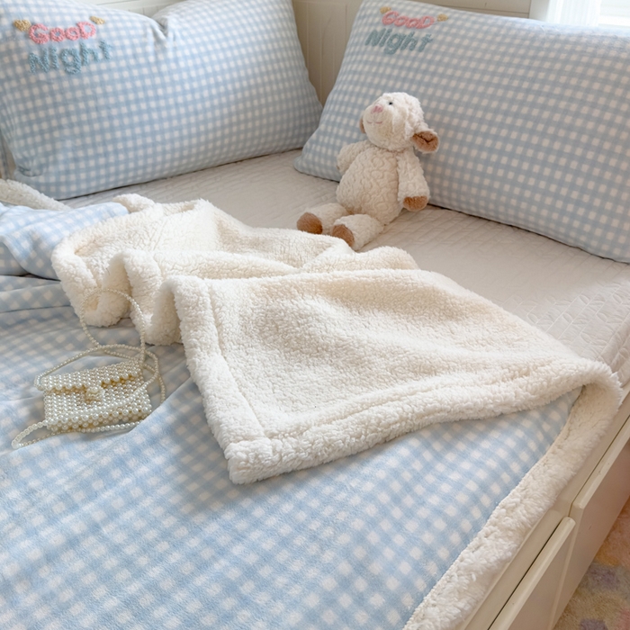 91家纺网 家纺一手货源 找家纺 布柔 2025新款高克重加厚印花毛巾刺绣牛奶绒羊羔绒盖毯双层毛毯午休毯卡通多功能沙发毯子 泡芙蓝盖毯