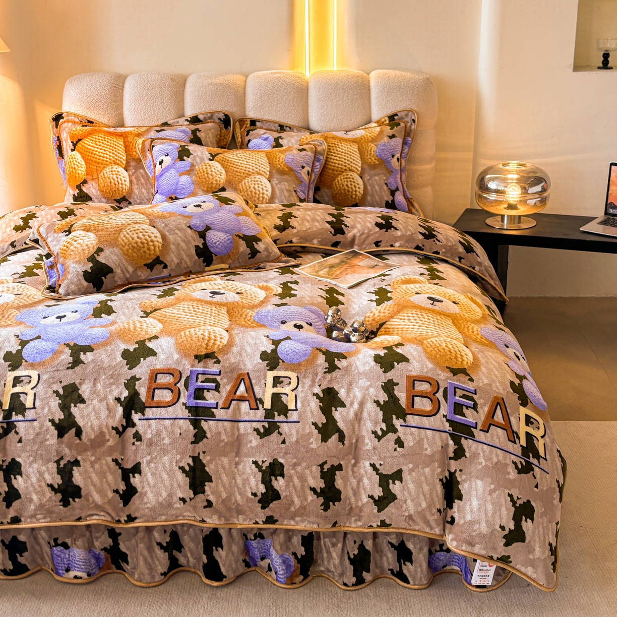 91家纺网 家纺一手货源 找家纺 新8.5-9.5斤法莱绒四件套珊瑚牛奶金貂绒四件套床裙 布偶熊