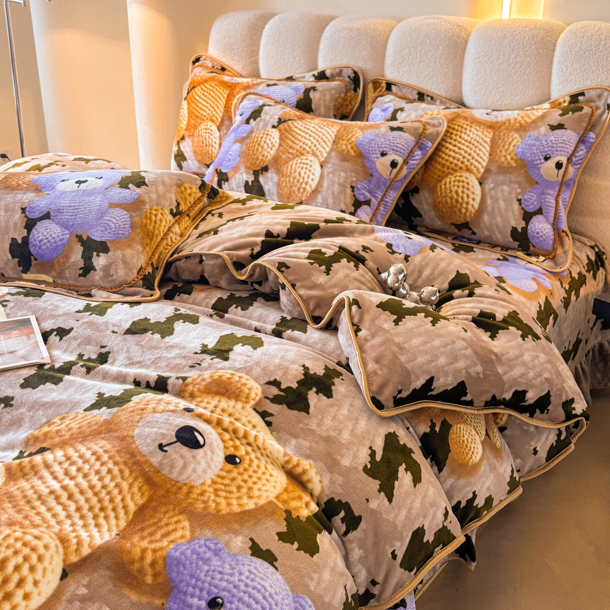 91家纺网 家纺一手货源 找家纺 新8.5-9.5斤法莱绒四件套珊瑚牛奶金貂绒四件套床裙 布偶熊