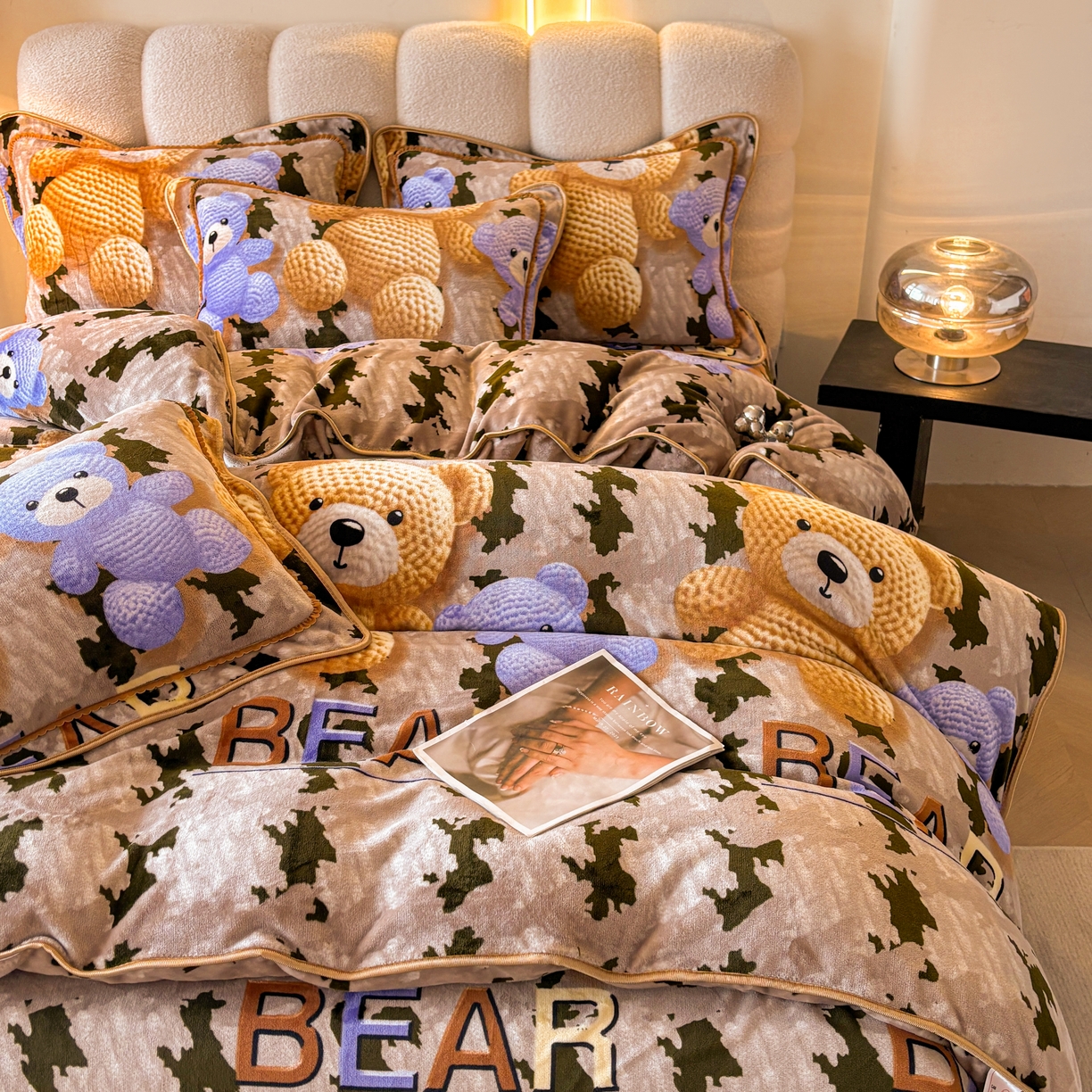 91家纺网 家纺一手货源 找家纺 新8.5-9.5斤法莱绒四件套珊瑚牛奶金貂绒四件套床裙 布偶熊