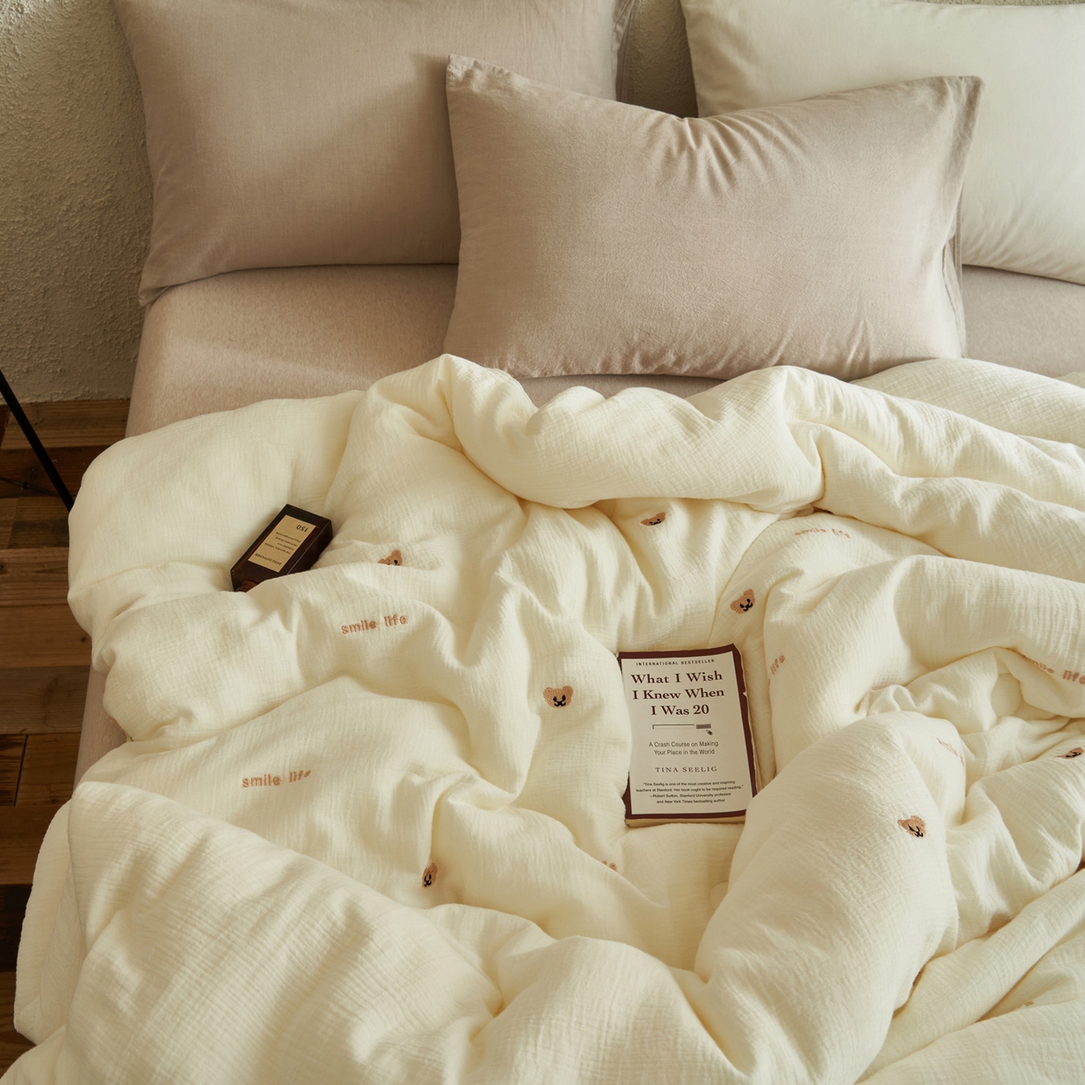 91家纺网 家纺一手货源 找家纺 子由家居 2025新款家居水洗小清新大豆被被子被芯 微笑熊