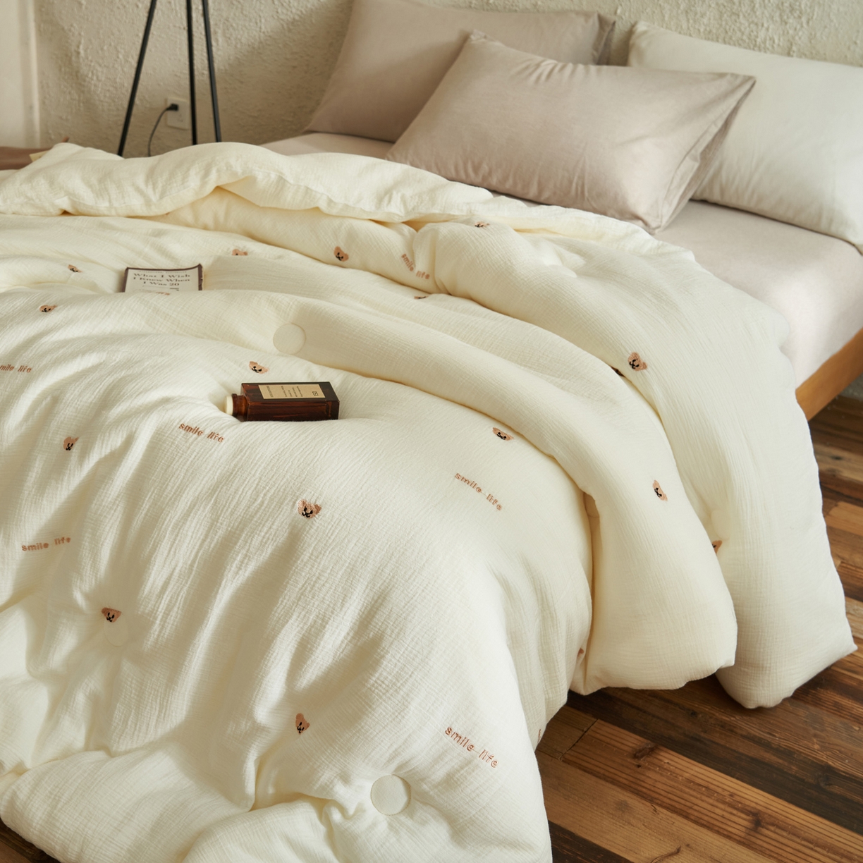 91家纺网 家纺一手货源 找家纺 子由家居 2025新款家居水洗小清新大豆被被子被芯 微笑熊