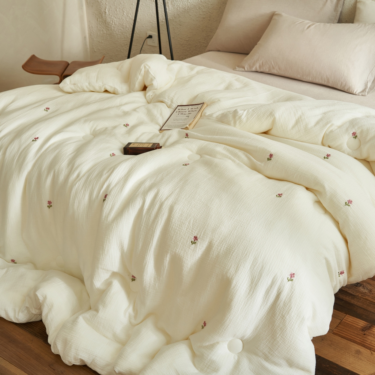 91家纺网 家纺一手货源 找家纺 子由家居 2025新款家居水洗小清新大豆被被子被芯 小朵朵