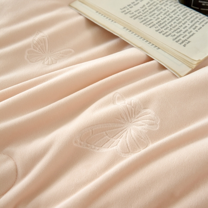 91家纺网 家纺一手货源 找家纺 （总）金绣美居 2025新款婴儿绒多功能床盖款四件套-知音（控价不低于229/239）