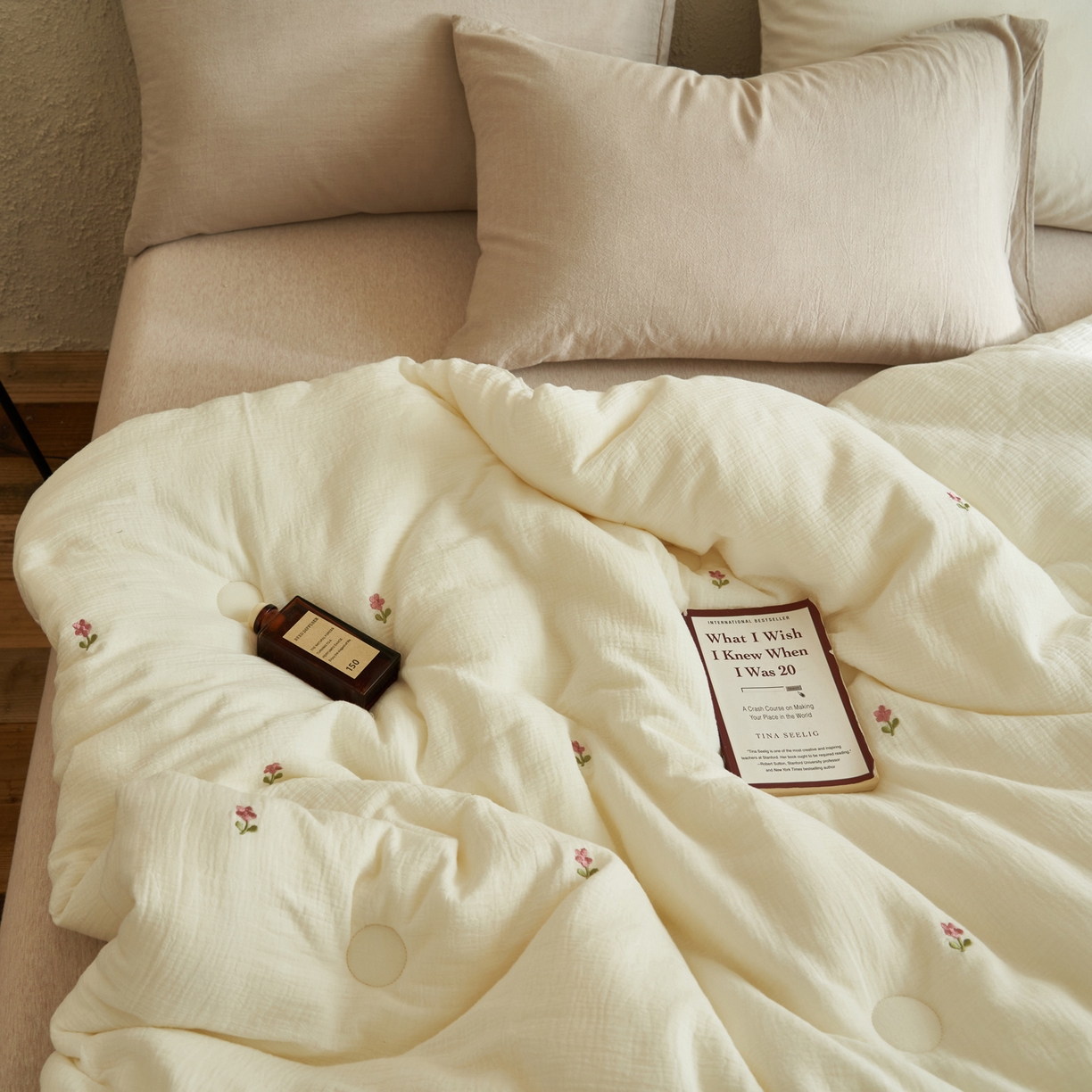 91家纺网 家纺一手货源 找家纺 子由家居 2025新款家居水洗小清新大豆被被子被芯 小朵朵