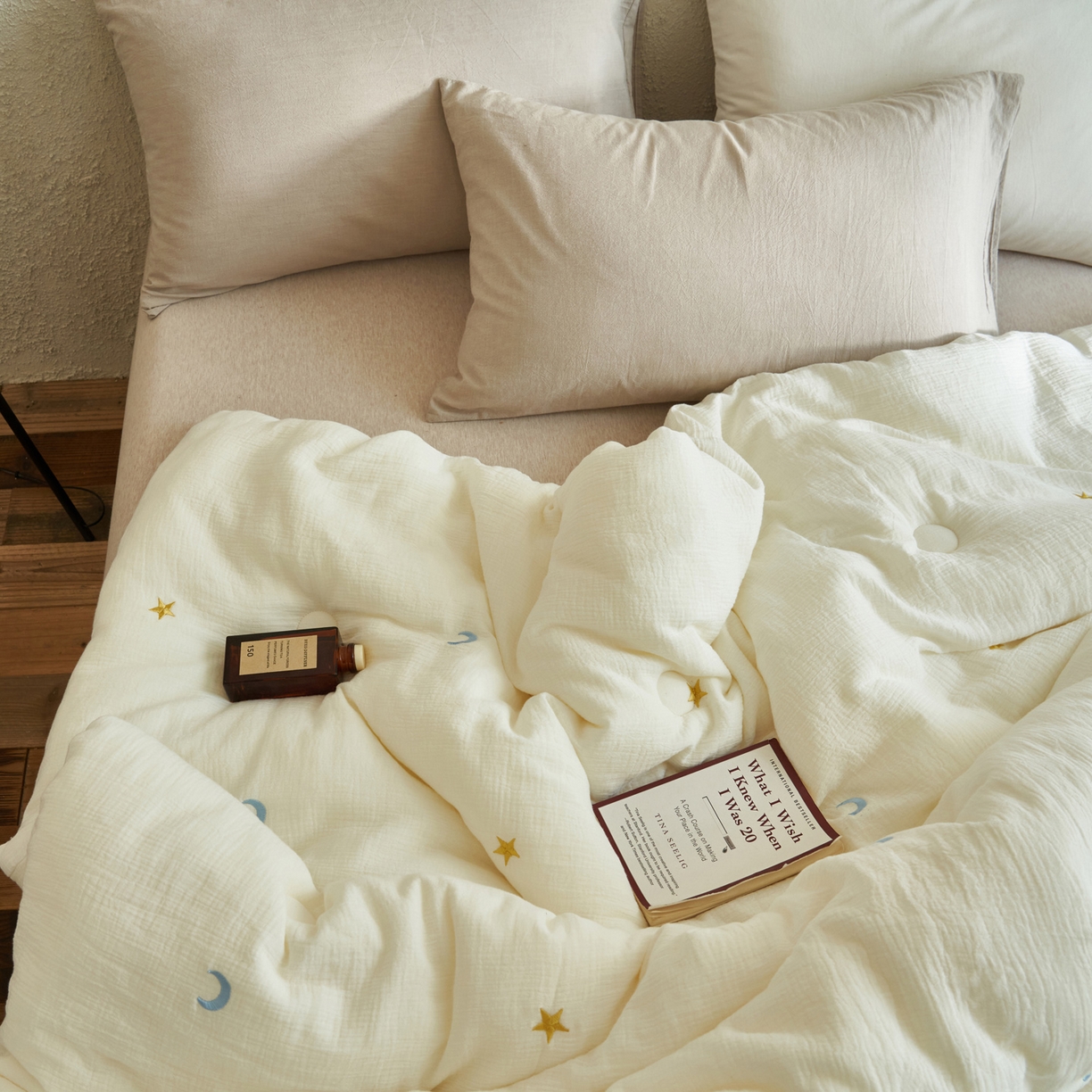 91家纺网 家纺一手货源 找家纺 子由家居 2025新款家居水洗小清新大豆被被子被芯 星月