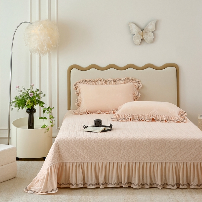 91家纺网 家纺一手货源 找家纺 金绣美居 2025新款婴儿绒多功能床盖款四件套-知音（控价不低于229/239） 知音-奶油黄