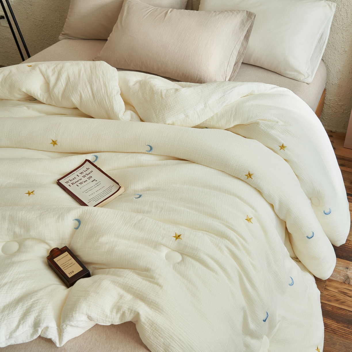 91家纺网 家纺一手货源 找家纺 子由家居 2025新款家居水洗小清新大豆被被子被芯 星月