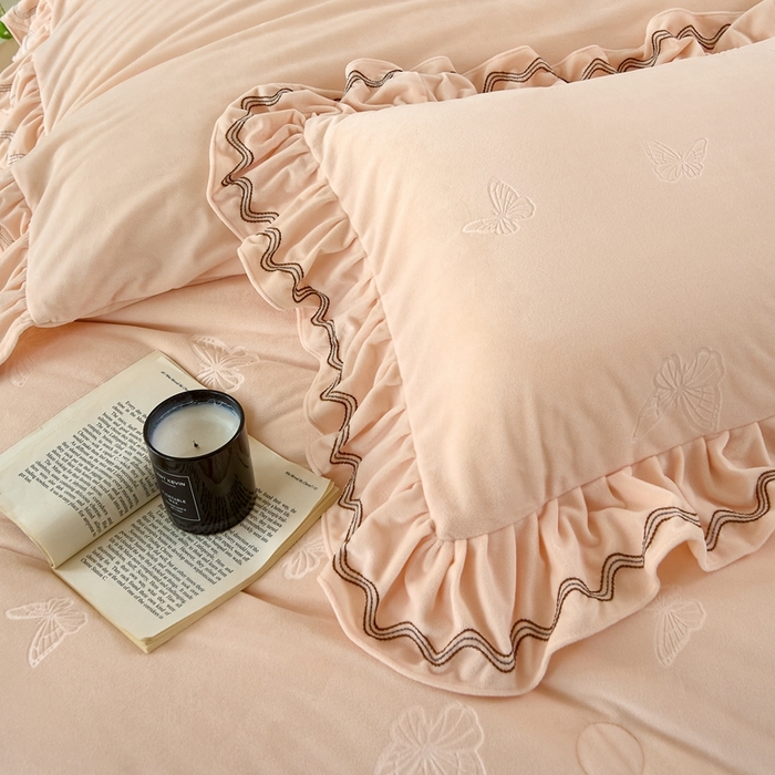 91家纺网 家纺一手货源 找家纺 金绣美居 2025新款婴儿绒多功能床盖款四件套-知音（控价不低于229/239） 知音-奶油黄