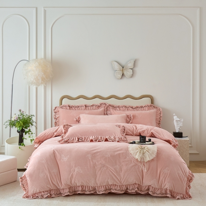 91家纺网 家纺一手货源 找家纺 金绣美居 2025新款婴儿绒多功能床盖款四件套-知音（控价不低于229/239） 知音-新皮粉