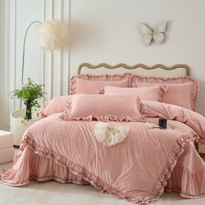 91家纺网 家纺一手货源 找家纺 金绣美居 2025新款婴儿绒多功能床盖款四件套-知音（控价不低于229/239） 知音-新皮粉