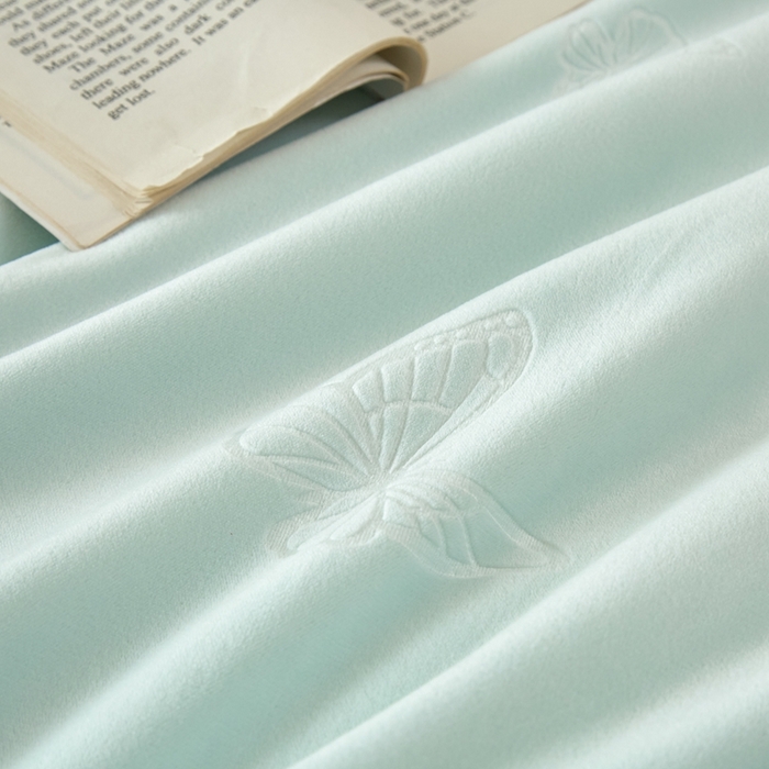 91家纺网 家纺一手货源 找家纺 金绣美居 2025新款婴儿绒多功能床盖款四件套-知音（控价不低于229/239） 知音-幸运绿