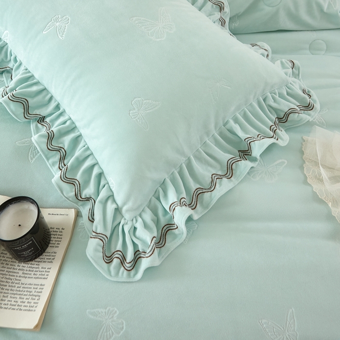 91家纺网 家纺一手货源 找家纺 金绣美居 2025新款婴儿绒多功能床盖款四件套-知音（控价不低于229/239） 知音-幸运绿