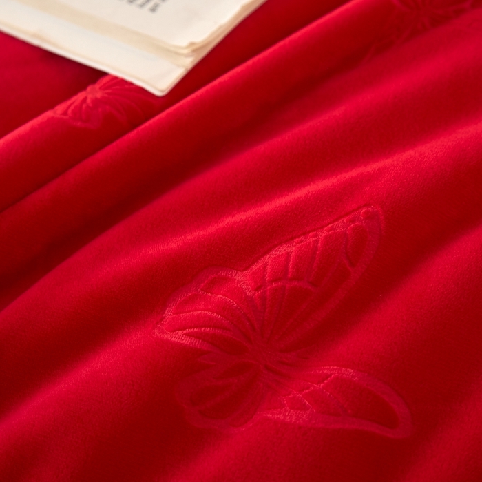 91家纺网 家纺一手货源 找家纺 金绣美居 2025新款婴儿绒多功能床盖款四件套-知音（控价不低于229/239） 知音-中国红