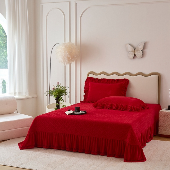 91家纺网 家纺一手货源 找家纺 金绣美居 2025新款婴儿绒多功能床盖款四件套-知音（控价不低于229/239） 知音-中国红