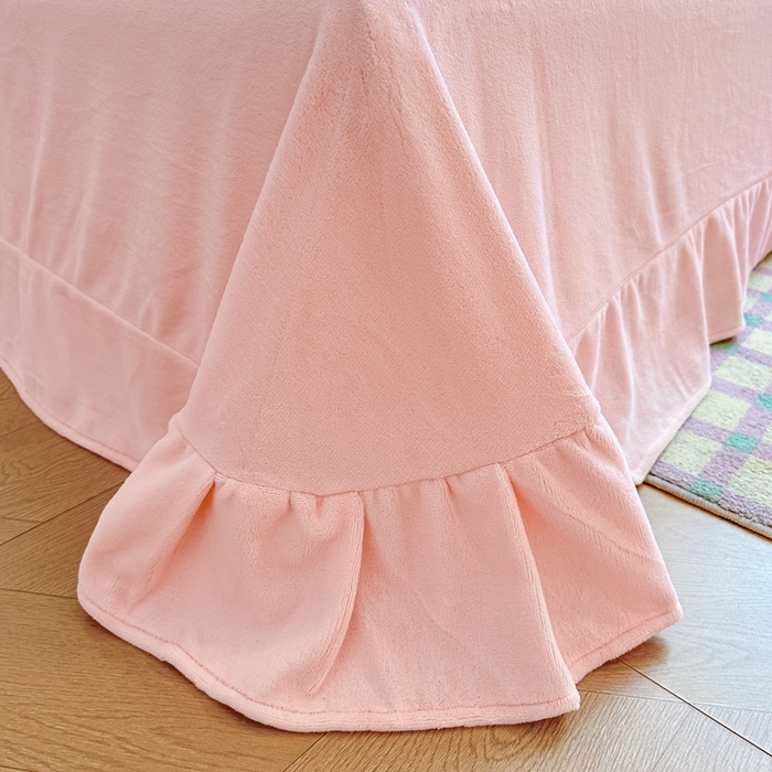 91家纺网 家纺一手货源 找家纺 金绣美居 2025新款卡通贴布绣款牛奶绒四件套-公主 公主粉