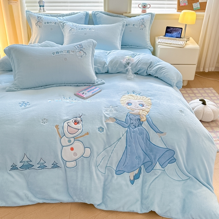 91家纺网 家纺一手货源 找家纺 金绣美居 2025新款卡通贴布绣款牛奶绒四件套-公主 公主蓝