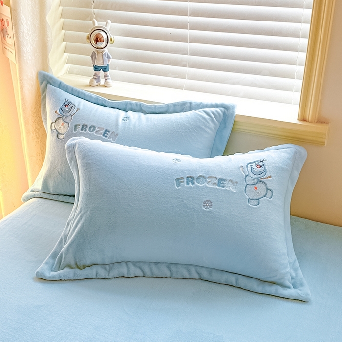 91家纺网 家纺一手货源 找家纺 金绣美居 2025新款卡通贴布绣款牛奶绒四件套-公主 公主蓝