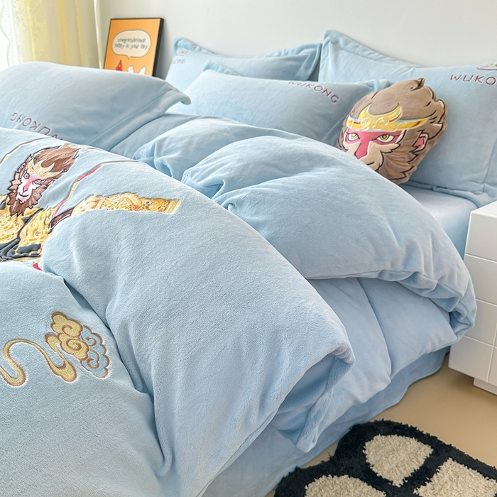 91家纺网 家纺一手货源 找家纺 （总）金绣美居 2025新款卡通贴布绣款牛奶绒四件套-悟空