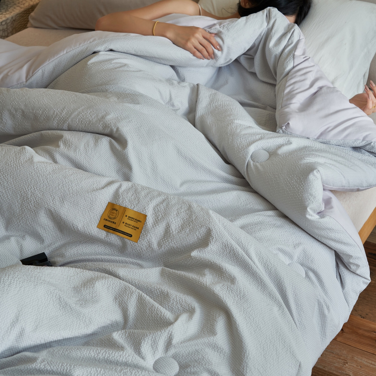 91家纺网 家纺一手货源 找家纺 子由家居 2025新款围棋华夫格提花大豆冬被被子被芯 围棋华夫格-浅灰