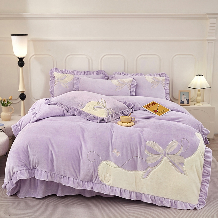 91家纺网 家纺一手货源 找家纺 （总）苏木年华 2025新款牛奶绒贴布绣四件套-蝶舞