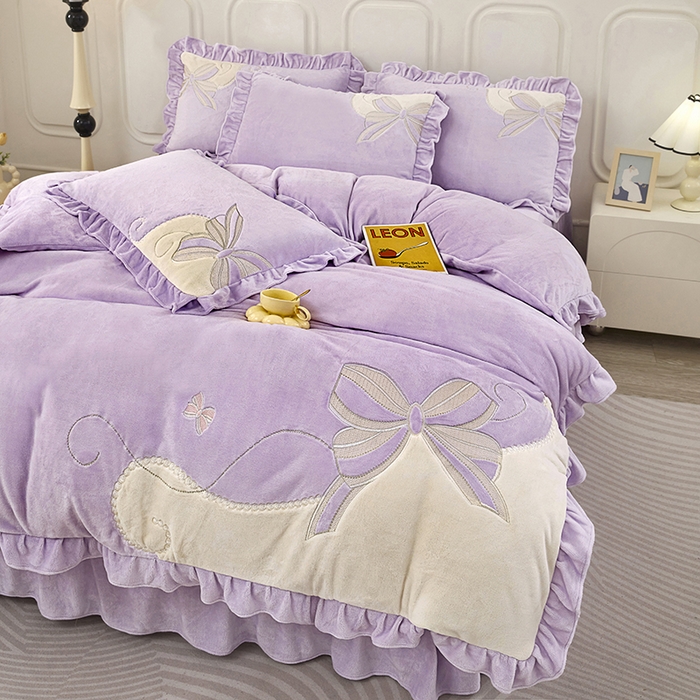 91家纺网 家纺一手货源 找家纺 苏木年华 2025新款牛奶绒贴布绣四件套-蝶舞 蝶舞-魅力紫