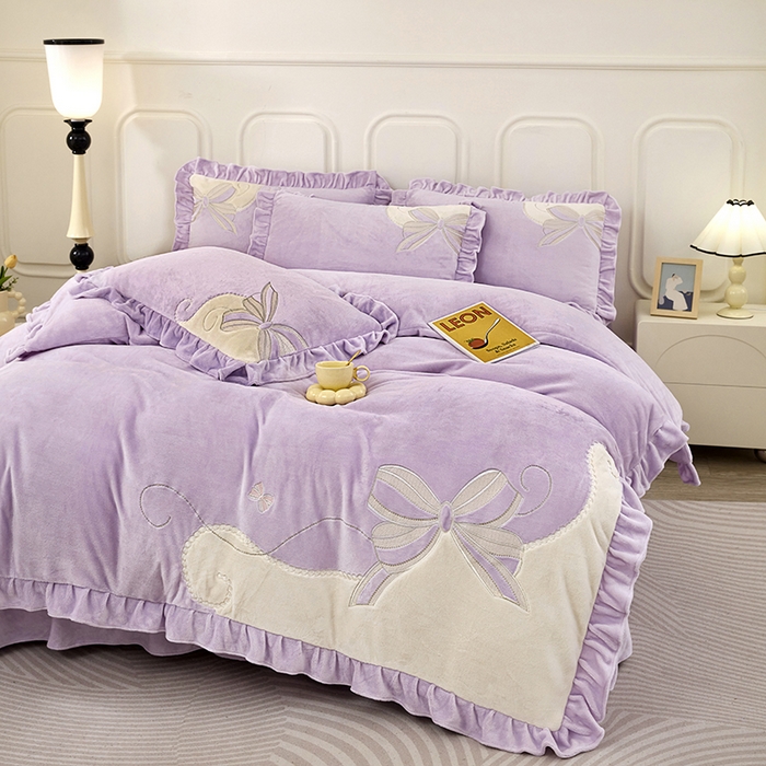 91家纺网 家纺一手货源 找家纺 苏木年华 2025新款牛奶绒贴布绣四件套-蝶舞 蝶舞-魅力紫