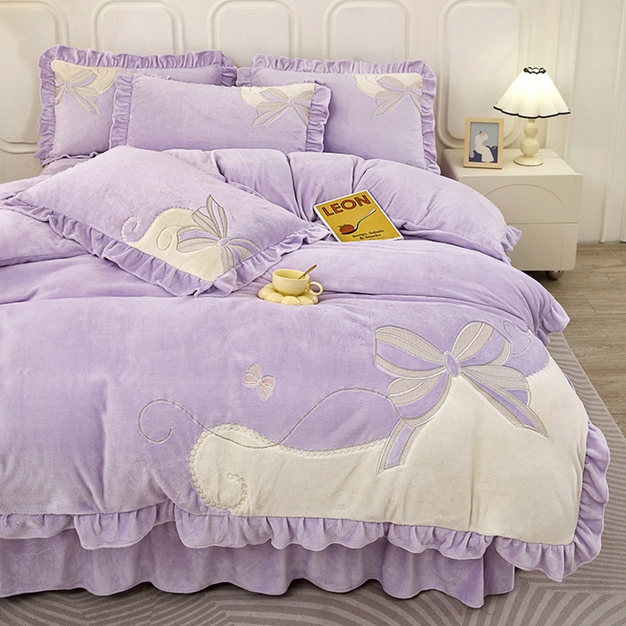 91家纺网 家纺一手货源 找家纺 苏木年华 2025新款牛奶绒贴布绣四件套-蝶舞 蝶舞-魅力紫