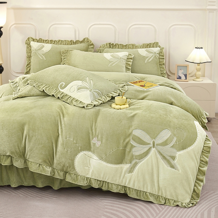 91家纺网 家纺一手货源 找家纺 苏木年华 2025新款牛奶绒贴布绣四件套-蝶舞 蝶舞-牛油果绿