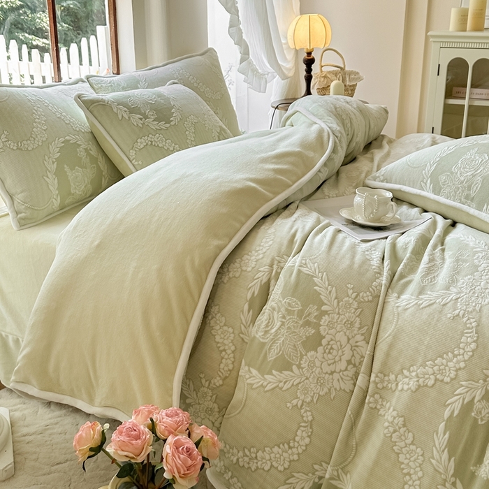 91家纺网 家纺一手货源 找家纺 亿品家纺 2025新款八斤立体雕花牛奶绒四件套 北欧经典【绿】