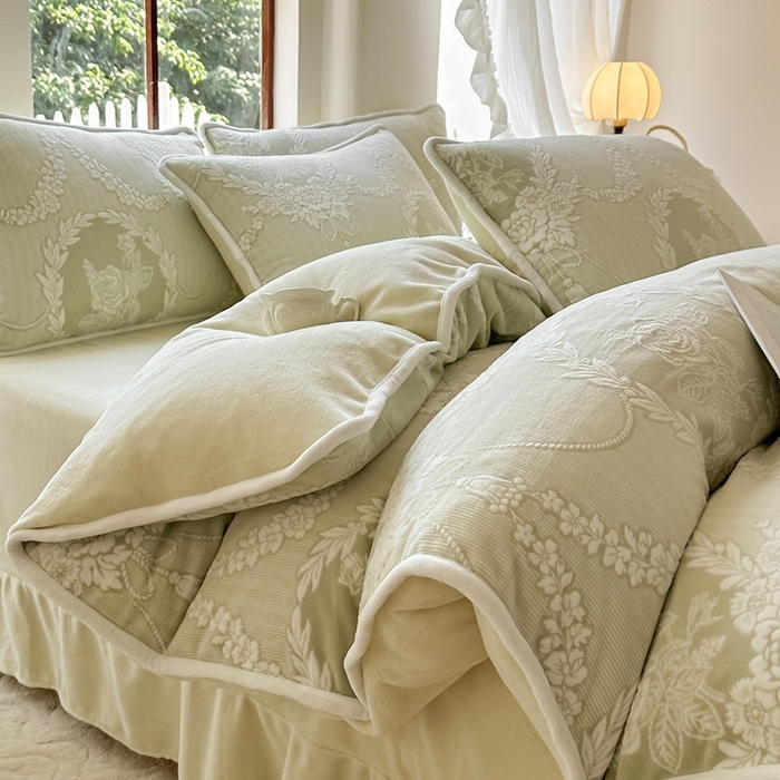 91家纺网 家纺一手货源 找家纺 亿品家纺 2025新款八斤立体雕花牛奶绒四件套 北欧经典【绿】