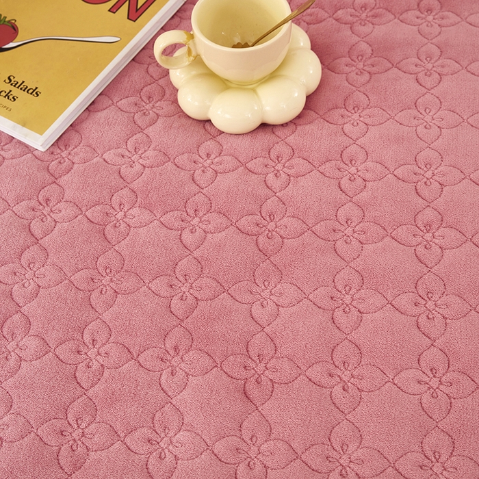 91家纺网 家纺一手货源 找家纺 苏木年华 2025新款牛奶绒床盖荷叶边四件套-花颜 花颜-豆沙红