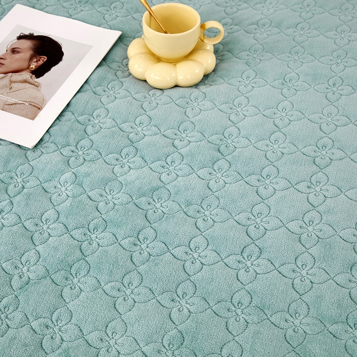 91家纺网 家纺一手货源 找家纺 苏木年华 2025新款牛奶绒床盖荷叶边四件套-花颜 花颜-春湖绿