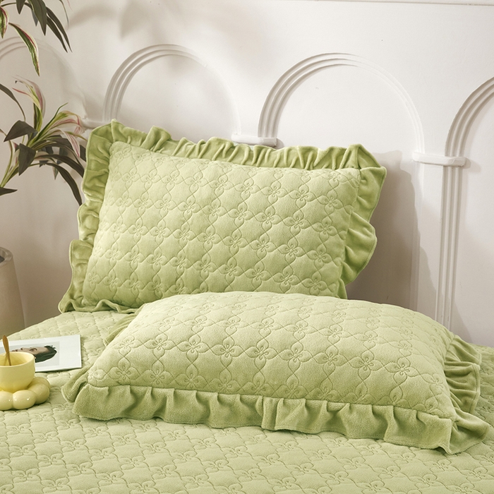 91家纺网 家纺一手货源 找家纺 苏木年华 2025新款牛奶绒床盖荷叶边四件套-花颜 花颜-抹茶绿