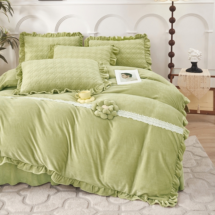 91家纺网 家纺一手货源 找家纺 苏木年华 2025新款牛奶绒床盖荷叶边四件套-花颜 花颜-抹茶绿