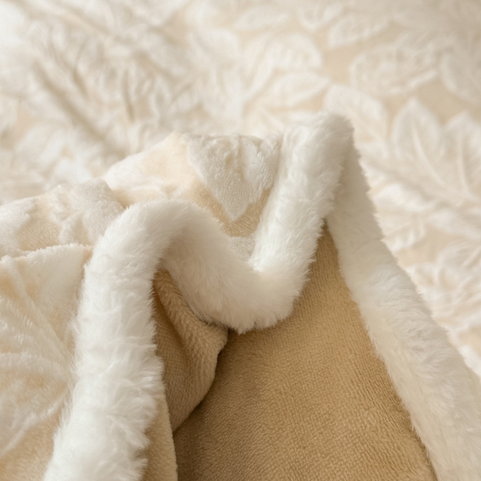 91家纺网 家纺一手货源 找家纺 亿品家纺 2025新款八斤立体雕花牛奶绒四件套 叶中花【卡其】