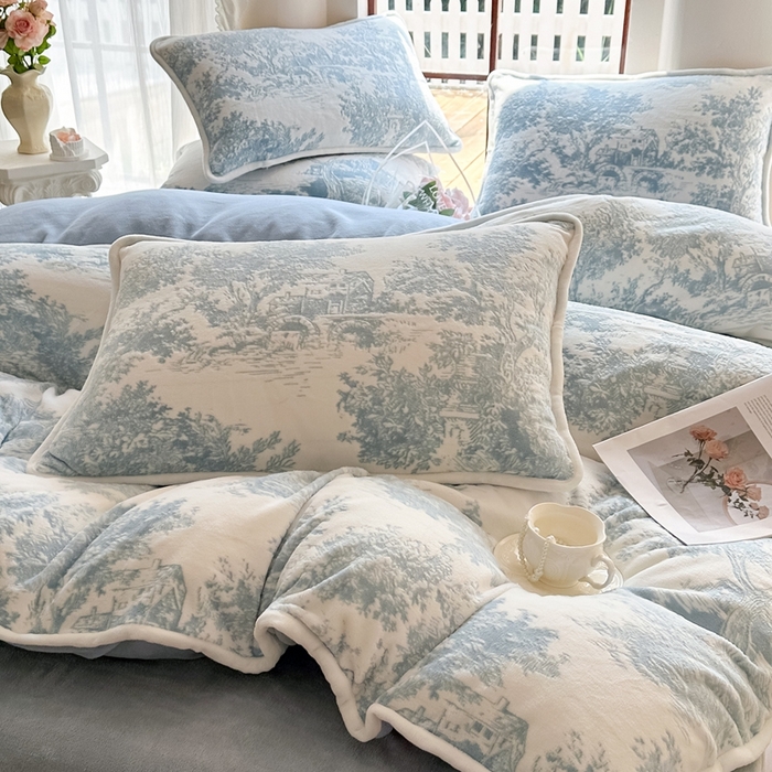 91家纺网 家纺一手货源 找家纺 亿品家纺 2025新款八斤立体雕花牛奶绒四件套 云思梦想【蓝】