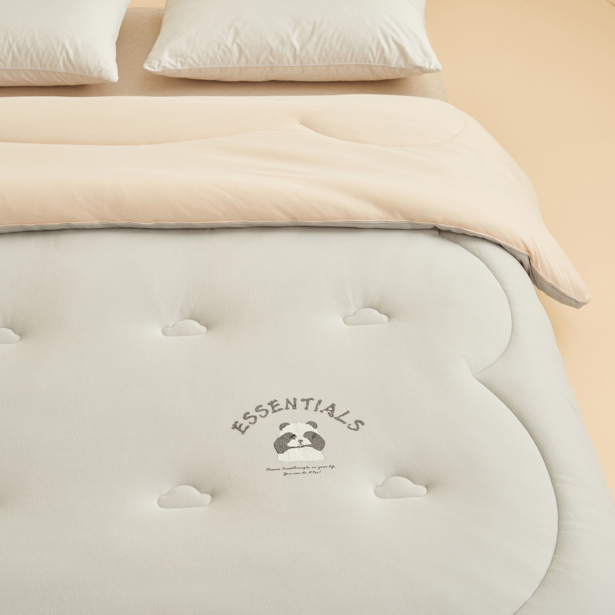 91家纺网 家纺一手货源 找家纺 （总）子由家居 2025新款针织德绒猫猫大豆冬被被子被芯