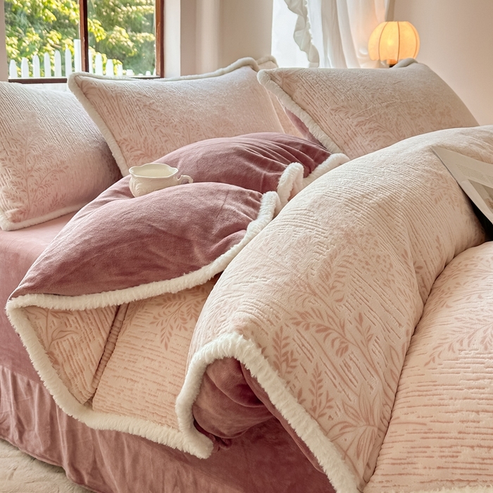 91家纺网 家纺一手货源 找家纺 亿品家纺 2025新款八斤立体雕花牛奶绒四件套 长夏叶蔓【桔】