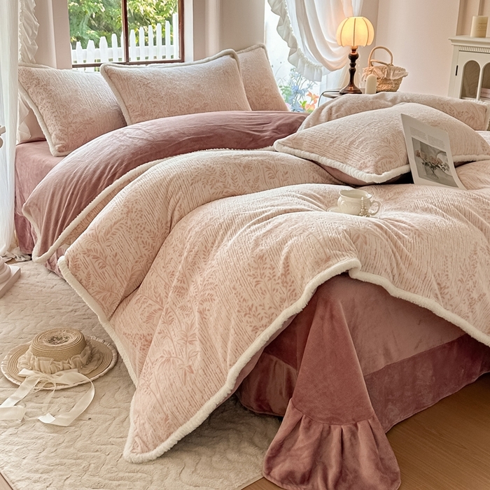 91家纺网 家纺一手货源 找家纺 亿品家纺 2025新款八斤立体雕花牛奶绒四件套 长夏叶蔓【桔】