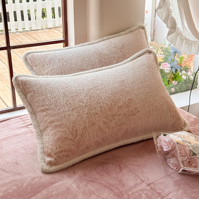 91家纺网 家纺一手货源 找家纺 亿品家纺 2025新款八斤立体雕花牛奶绒四件套 长夏叶蔓【桔】