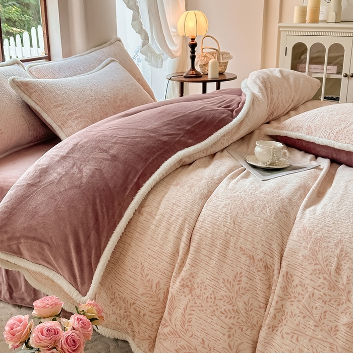 91家纺网 家纺一手货源 找家纺 亿品家纺 2025新款八斤立体雕花牛奶绒四件套 长夏叶蔓【桔】