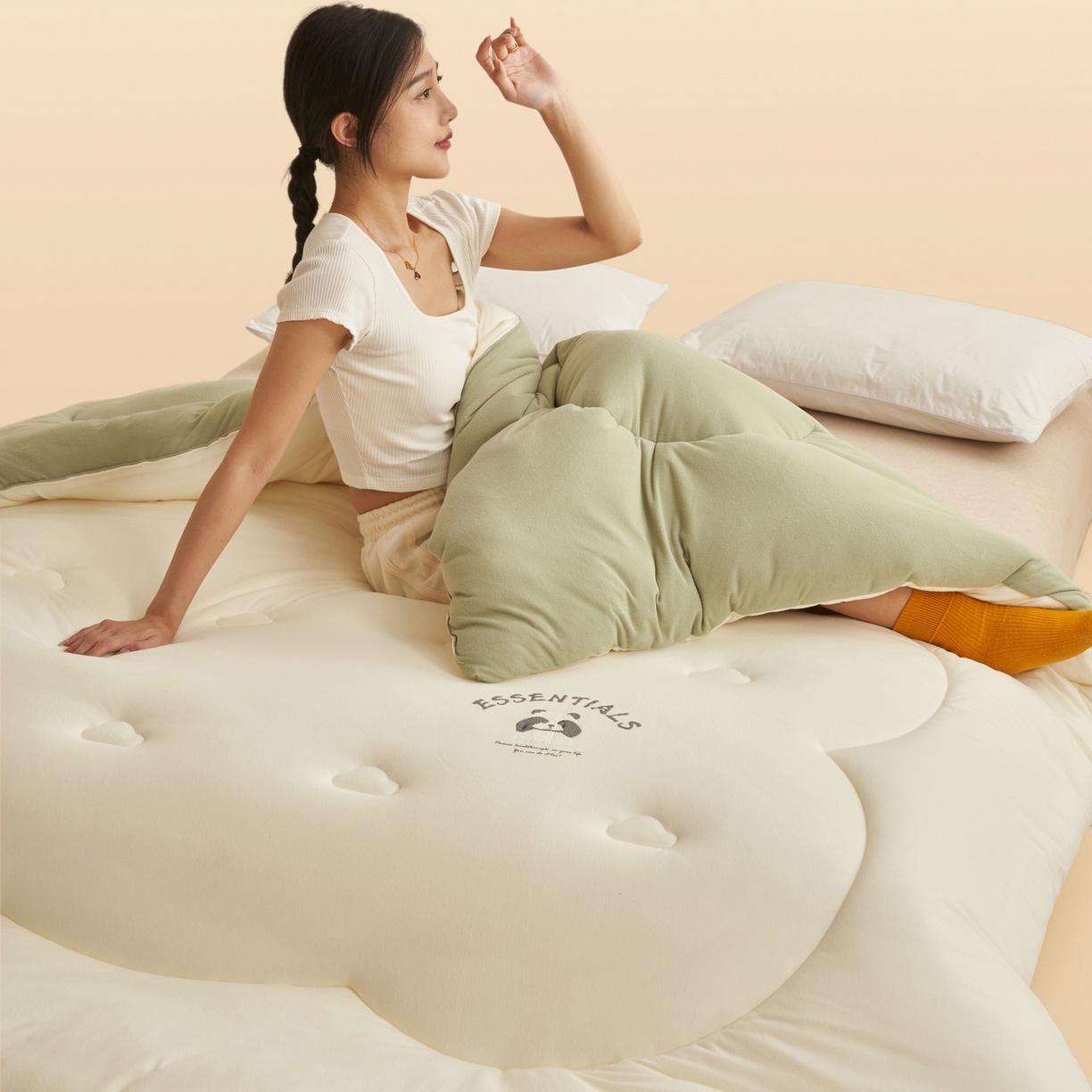 91家纺网 家纺一手货源 找家纺 子由家居 2025新款针织德绒猫猫大豆冬被被子被芯 猫猫被-奶杏